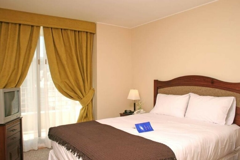 Aparthotel Versalles Suites