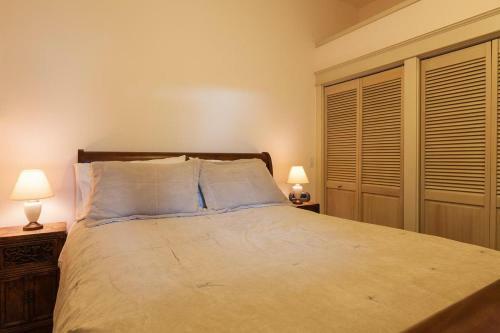 Roe-parker-river View-2br/1ba