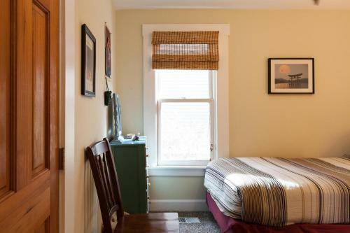 River Delivered-rvr/mt Vw-4br/2b