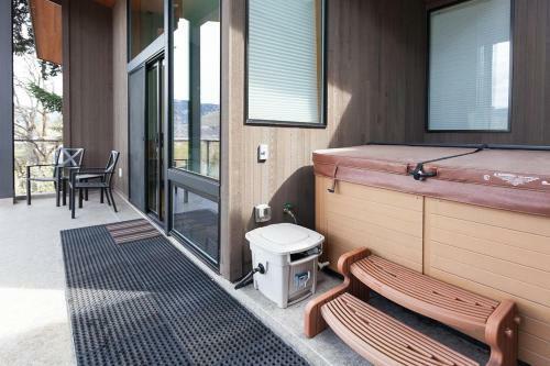 Seven-river View-ac-3br/2.5ba