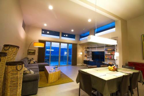 Casa Del Stoke-rvr Vw-ac-3br/3b