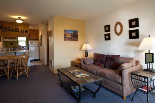 18 Lodge-river Vw-ac-1br/2ba