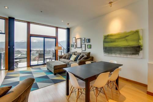 Riverview Loft
