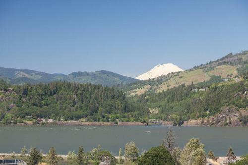 Riverdell-river/mt Vw-ac-2br/2b