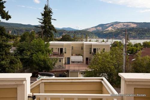 Lincoln-rvr/mt Vw-ac-2br/2b