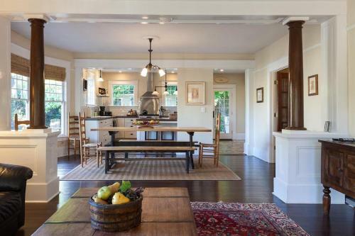 Cascade Chic-rvr Vw-ac-3br/2b