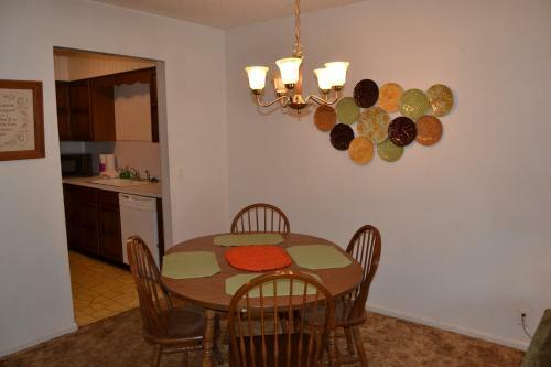 Valencia Courts Townhome 48