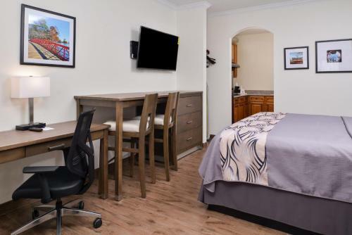Hotel Americas Best Value Inn And Suites-humble