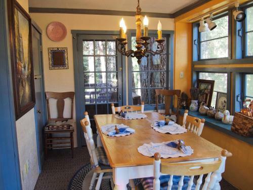 Posada Strawberry Creek Inn
