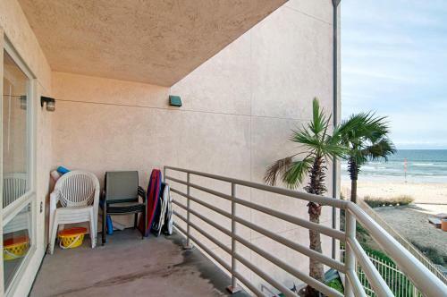 Imperial Beach Club 214