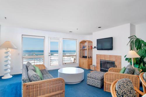 Imperial Beach Club 309