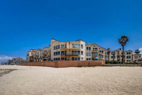Imperial Beach Club 207