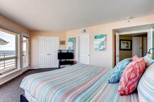 Imperial Beach Club 207