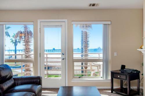 Imperial Beach Club 204