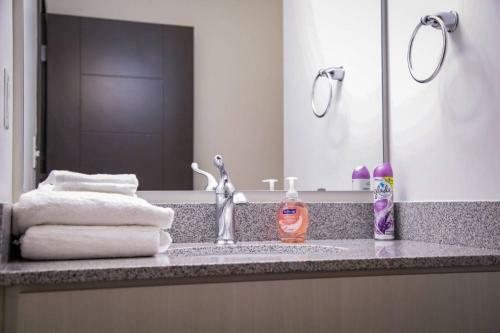 Apartamento Urban Deco 1br Apt In Historic Lockerbie District