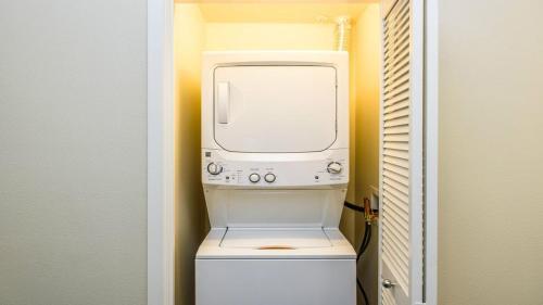 Derian Apartment #873929 Apts