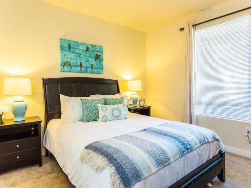 Jamboree Apartment #873928 Apts