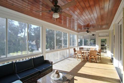 2602 Hartnett Boulevard Home