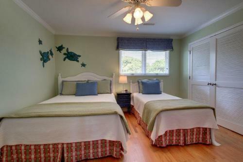 35 Beach Club Villa