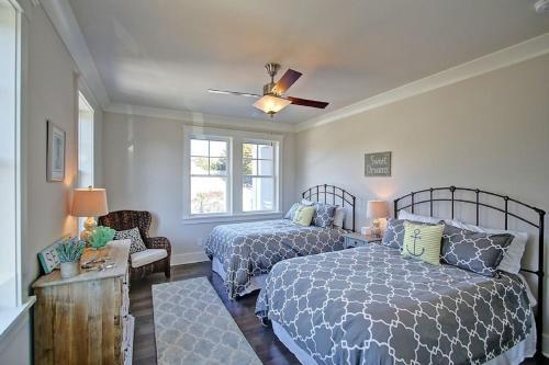 2301 Palm Boulevard Home