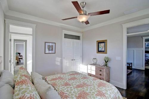 2301 Palm Boulevard Home