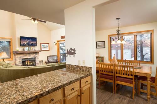Apartamento 371 Snow King Loop - Four Bedroom Condominium