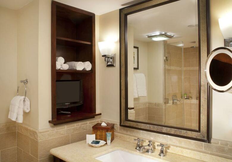 Hotel Pier House Resort And Caribbean Spa