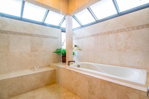 Bay Villa 35b3 Gold Ocean Front
