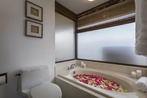 Apartamento New! Updated! Modern, Maui Beachfront With Central A/c Condo