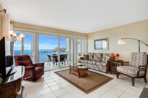Sea Village 1101