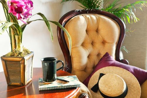 Hawaiian Oasis Bed & Breakfast