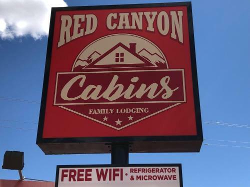 Lodge Red Canyon Cabins