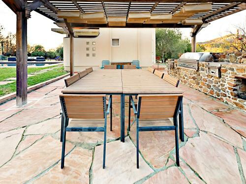 Valley Of The Moon Estate