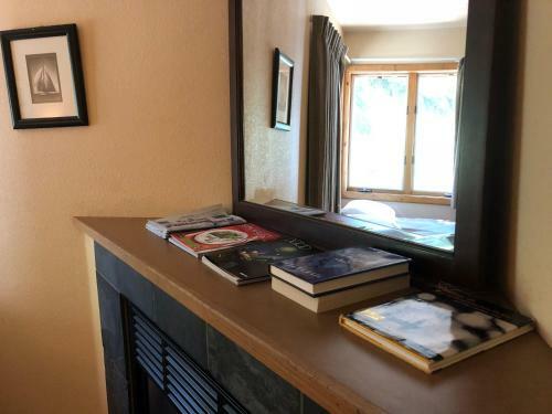 Hot Water Inn & Hostel