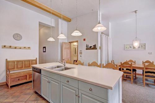 Apartamento 5983 Hidden River Lodge Condo