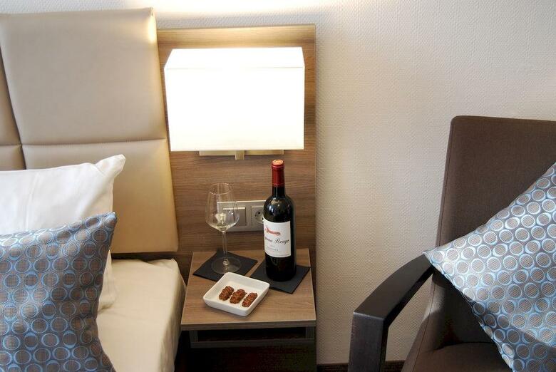 Dom Hotel Am R�merbrunnen
