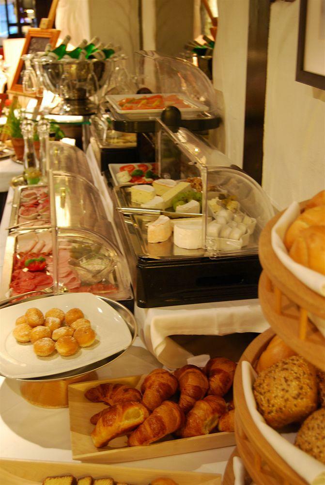 Dom Hotel Am R�merbrunnen