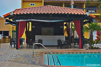 Atrium Hotel