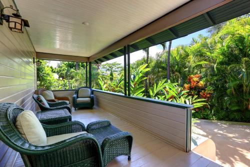 Halama Hale - Four Bedroom Home