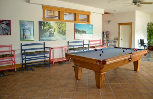 Bermuda Bay Condo "wright Stuff"