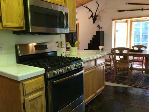Kingswood Estate Cabin Retreat