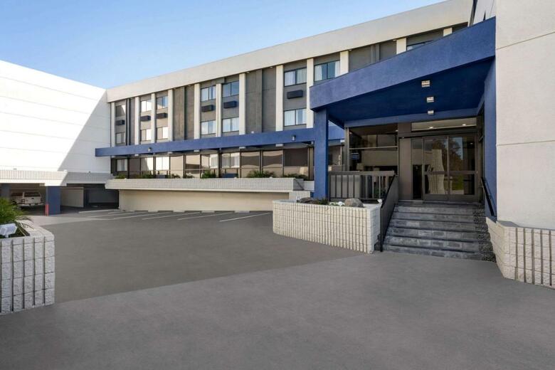 Hotel Baymont By Wyndham Monterey Park