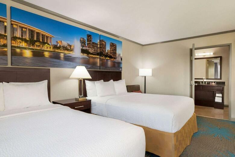 Hotel Baymont By Wyndham Monterey Park