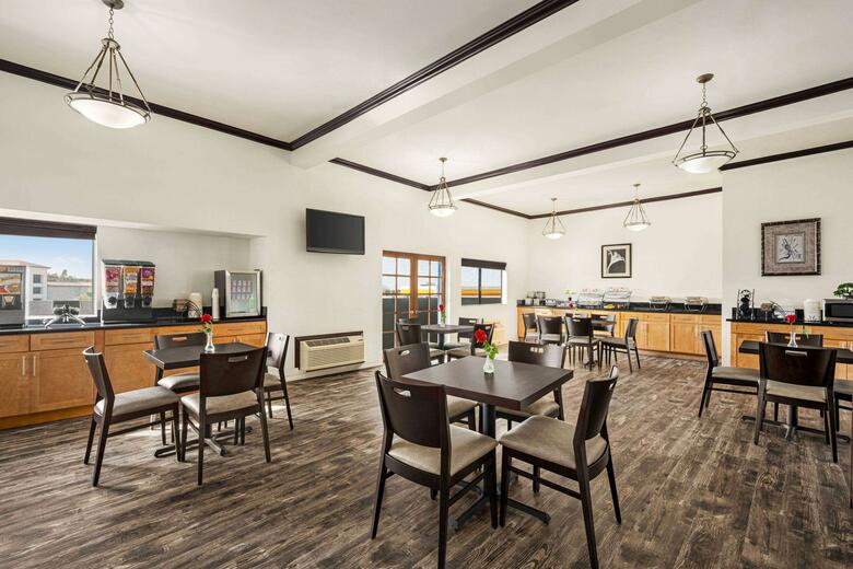Hotel Baymont By Wyndham Monterey Park