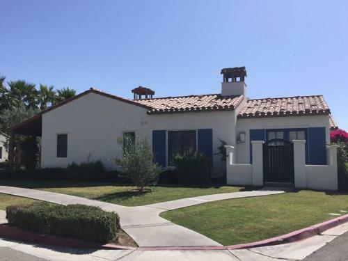 Apartamento Legacy Drive Condo #3990156