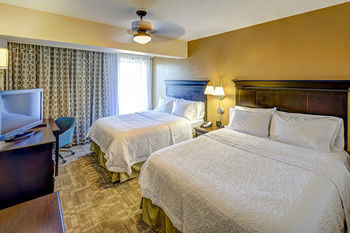 Hotel Hampton Inn And Suites Airport