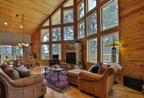 Deep Snow Lodge