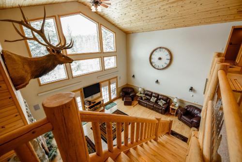 Twisted Pines Lodge