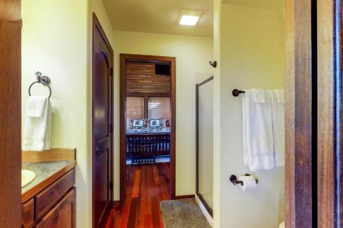 Spruce Bluff Lodge