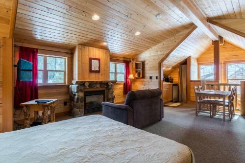 River Lodge Carriage House